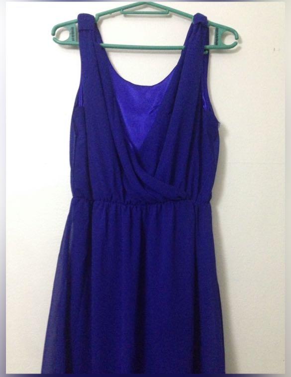 Royal blue dress (Category: Evening dresses & gowns) located in Quezon City. Submitted by jujuloco (Listing ID 1151002535, Image 2). Description: Royal blue chiffon dress Used once only Bpi or gcash Buyer covers shipping .