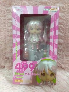 (Category: ) located in . Submitted by closetkatips (Listing ID 1150874897, Image 1). Description: .