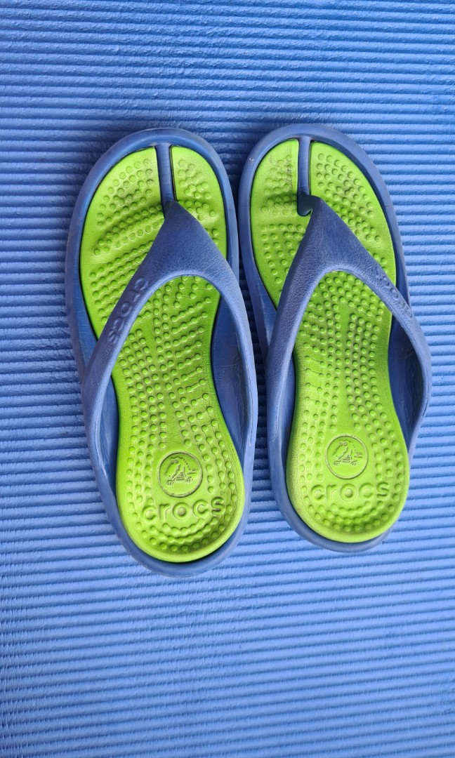 Sandal jepit merk Crocs Original