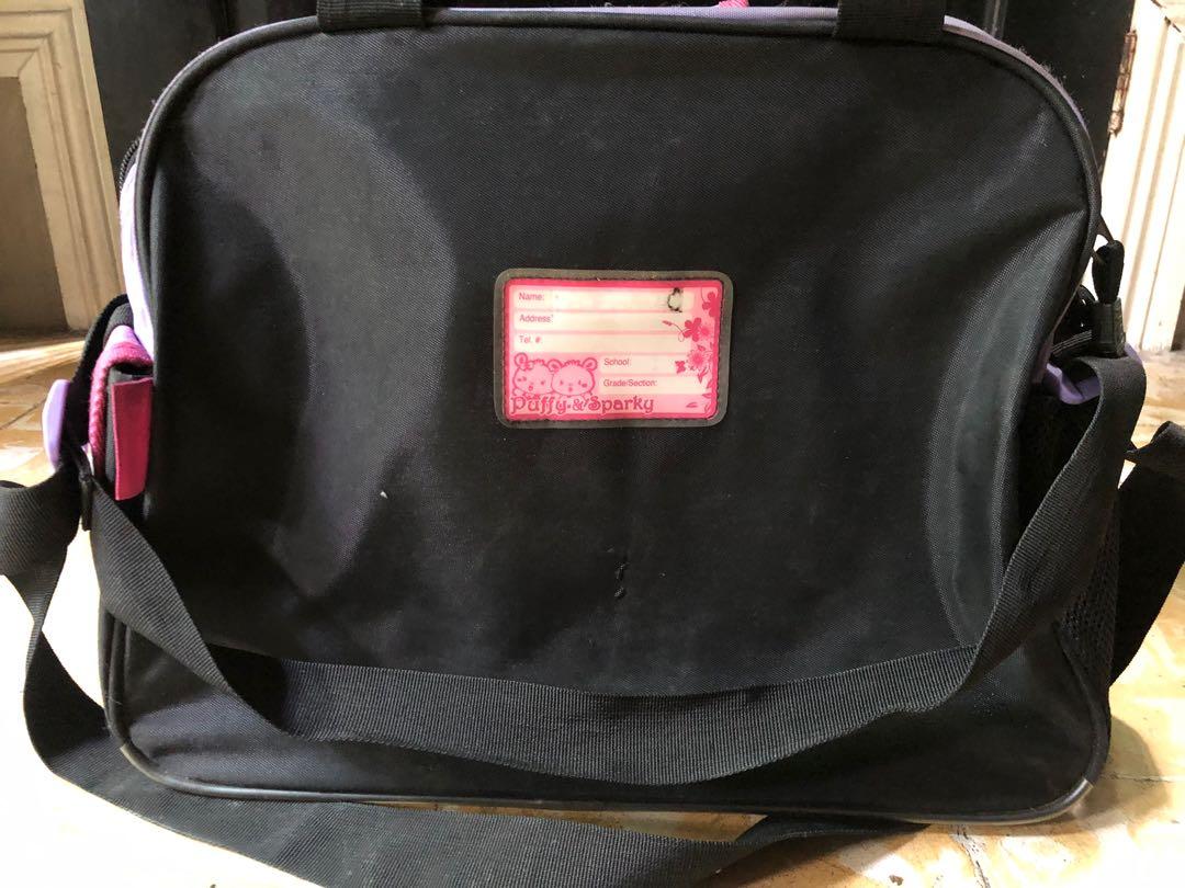 School bag (Category: Backpacks) located in Makati City. Submitted by _skull_ (Listing ID 1150861548, Image 3). Description: Hawk bag “Puffy and Sparky” - can fit 5 textbooks or 10 notebooks - shoulder or handbag .