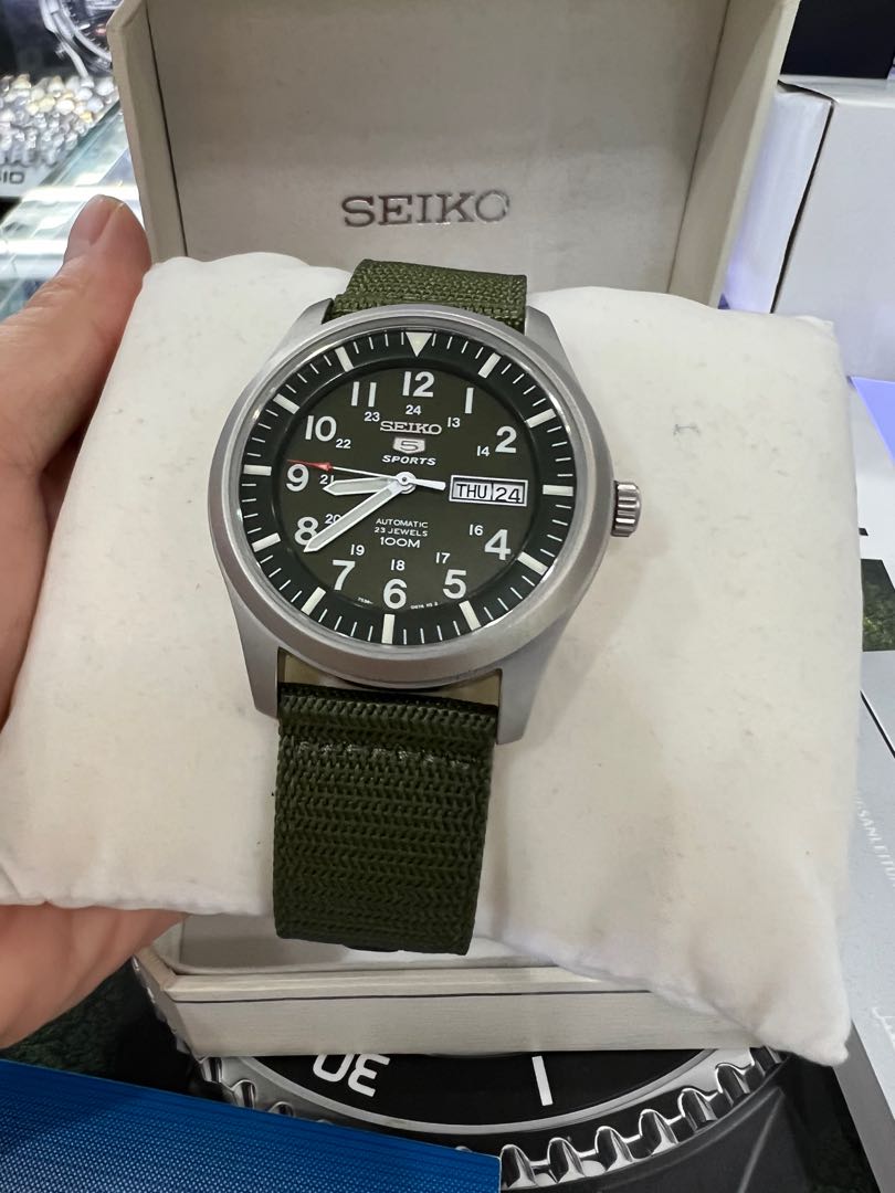 SEIKO 5 SPORTS MILITARY GREEN NYLON AUTOMATIC SNZG09K1 Men s