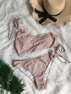 (Category: ) located in . Submitted by ajsclosetph (Listing ID 1150854497, Image 1). Description: .