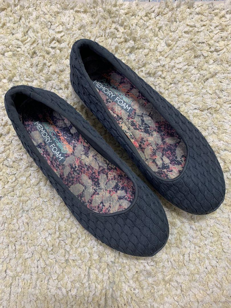 Skechers air cooled memory foam slip on 