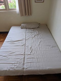 (Category: ) located in . Submitted by romaingr (Listing ID 1150878430, Image 1). Description: .