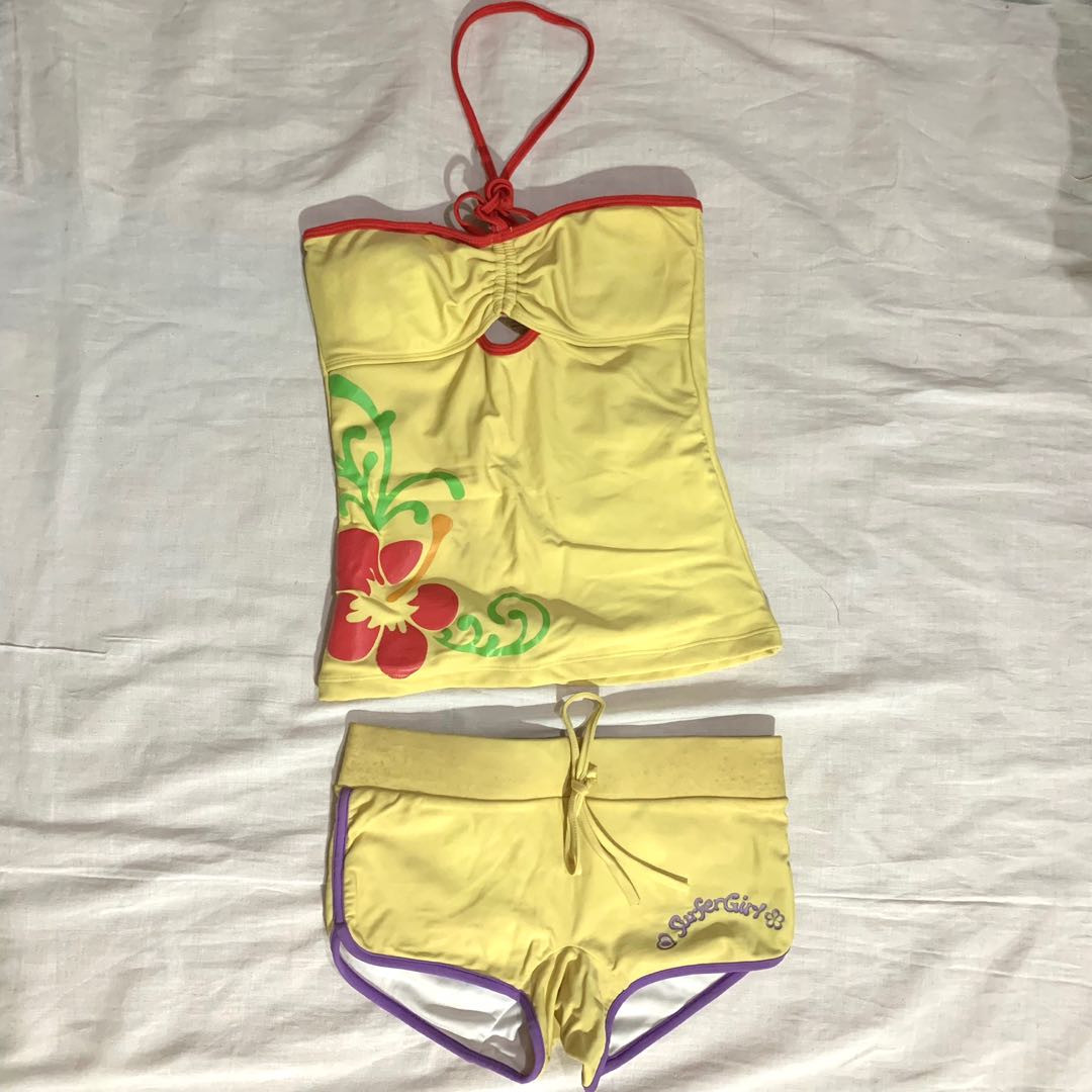 Surfer Girl Swim Wear, Olah Raga, Baju Olahraga di Carousell