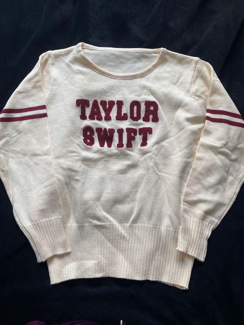 Taylor Swift Red Knit Sweater XS, Hobbies u0026 Toys, Memorabilia u0026  Collectibles, Fan Merchandise on Carousell