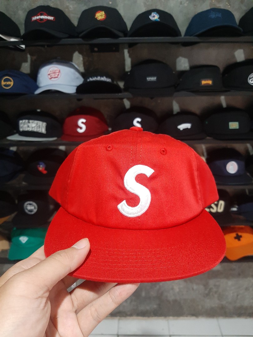 supreme cap logo