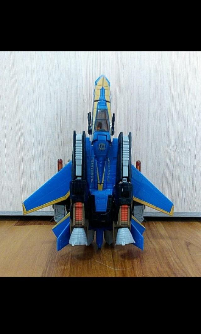 Transformers threadbolt (Category: Toy Figures) located in Singapore. Submitted by goldisoldisgold (Listing ID 1150906582, Image 1). Description: Wysiwyg. Not for fussy buyer.