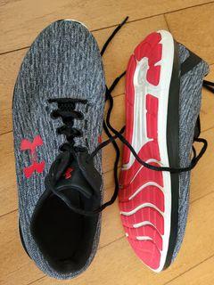 Under Armour gym shoes (UK 9.5)