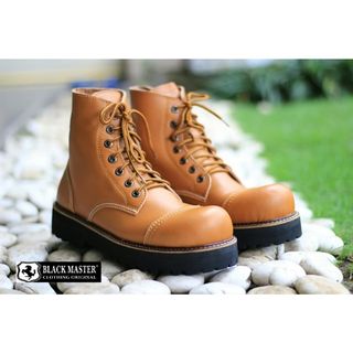 Underground 2025 shoes malaysia