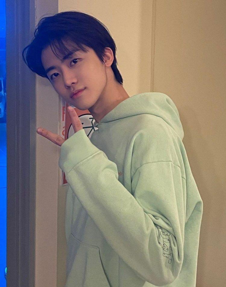 WTS Jaemin mint green hoodie