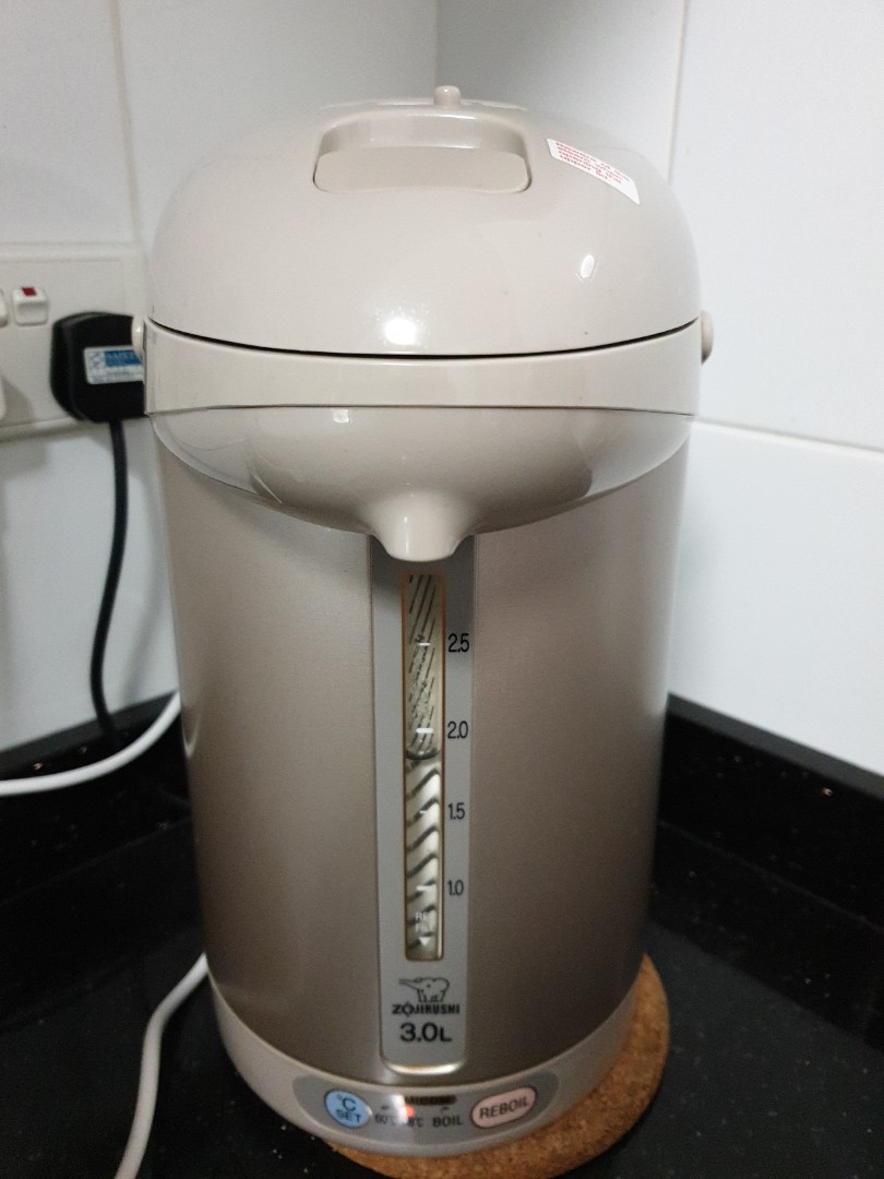 Zojirushi Hot water dispenser 3L, TV & Home Appliances, Kitchen Appliances,  Kettles & Airpots on Carousell