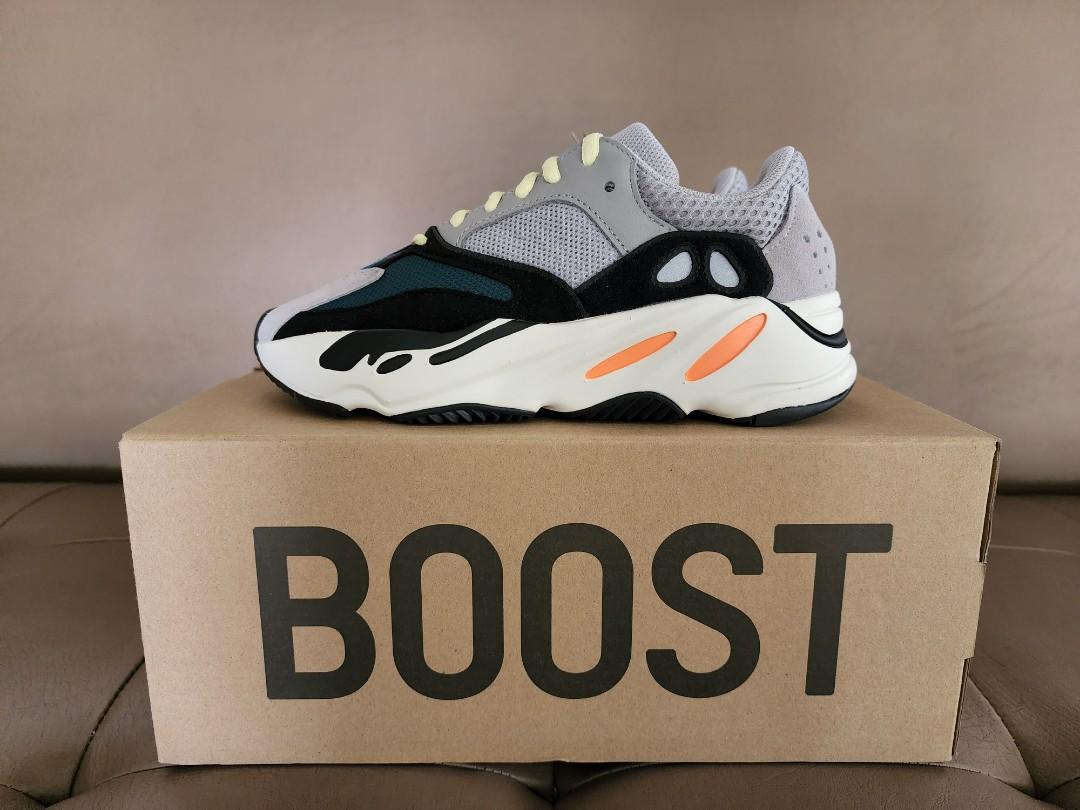 los yeezy 700