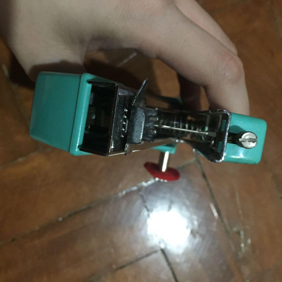 Ami Hand Sewing Machine AS IS Japan Surplus, Hobbies & Toys, Stationary & Craft, Handmade Craft