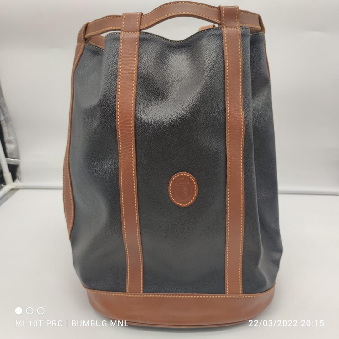 Authentic Trussardi Two-way Backpack with Pouch (Category: Luxury Bags & Wallets) located in Quezon City. Submitted by kimpossibells (Listing ID 1151166034, Image 1). Description: Ber months 50% off sale Authentic Trussardi Two-wa Backpack with Pouch Laptop bag Like new.