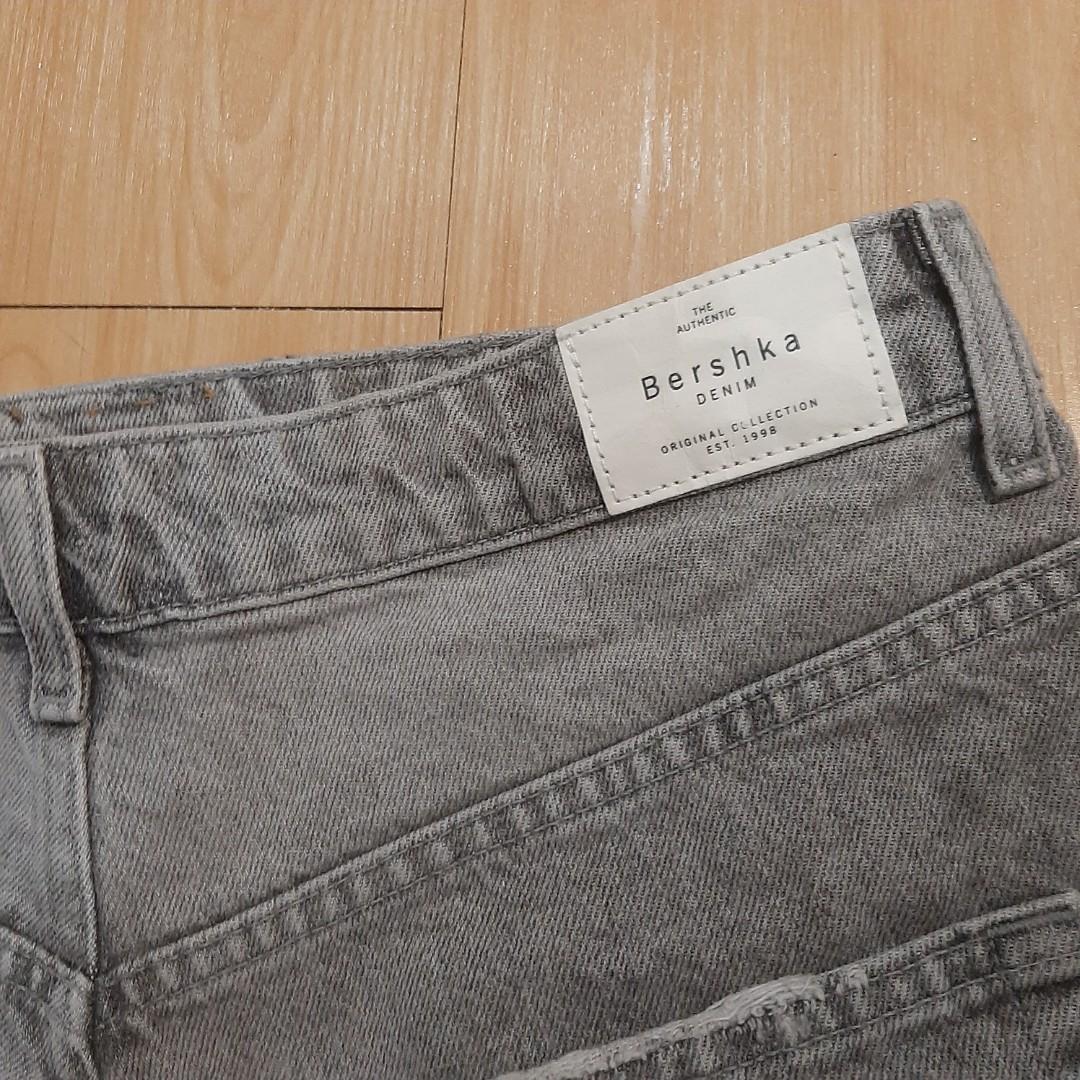 Bershka Vintage Denim Collection / Celana Pendek Bershka / Bershka High  Waist Short / Celana Pendek Gray/ Abu\
