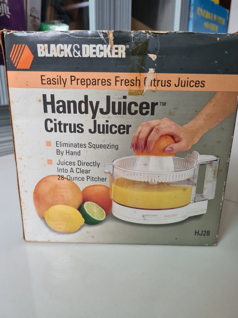 Black and top decker handy juicer