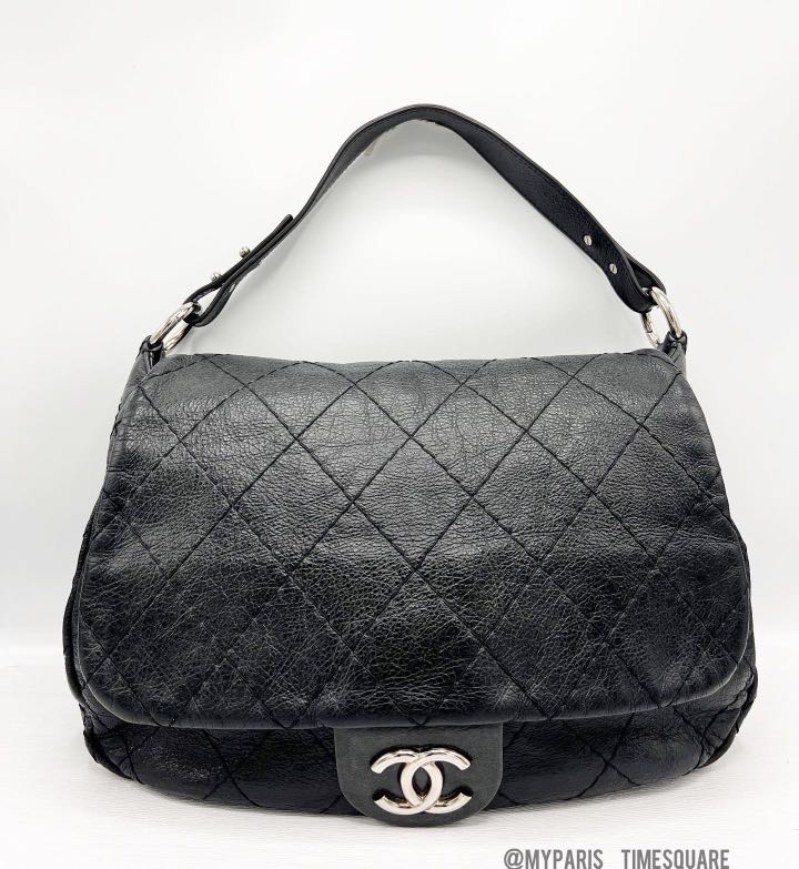 Chanel on the road flap hot sale