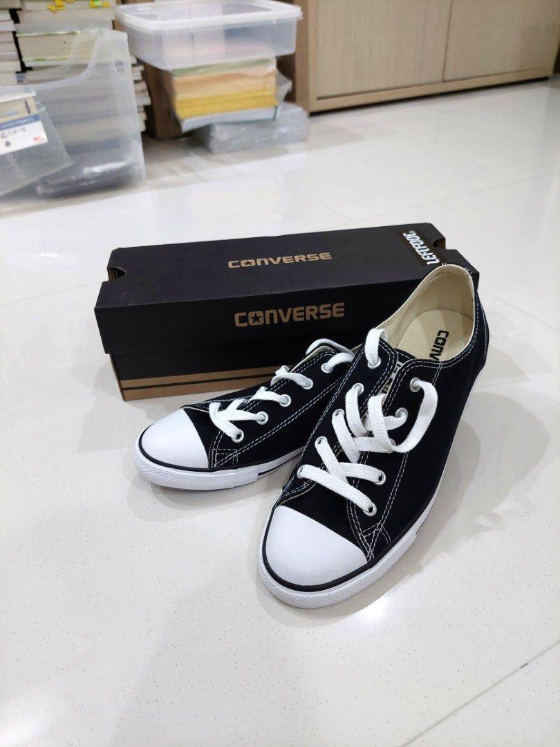 Dainty outlet chuck taylors