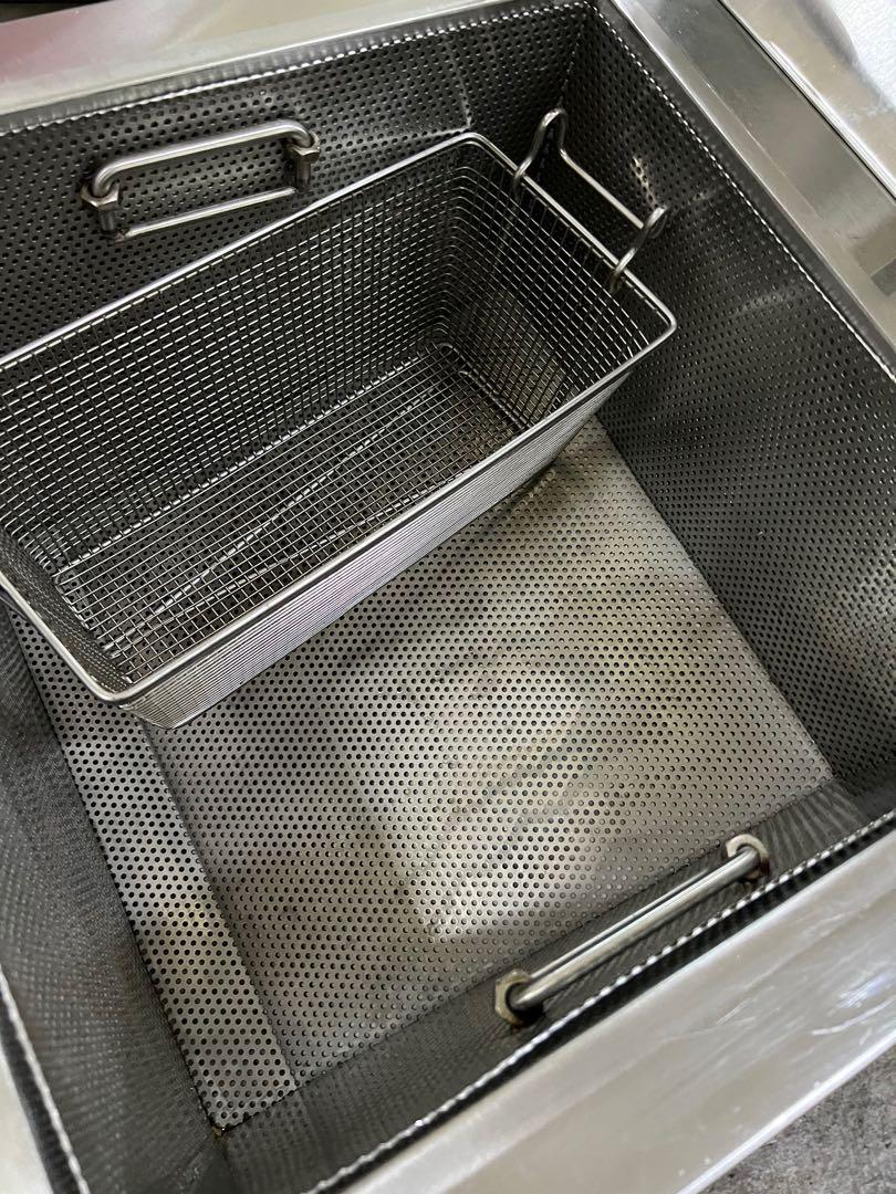 Electric Single Tank Freestanding Deep Fryer/Rental of electric deep