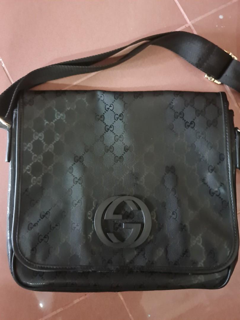 Black gucci sling bag outlet