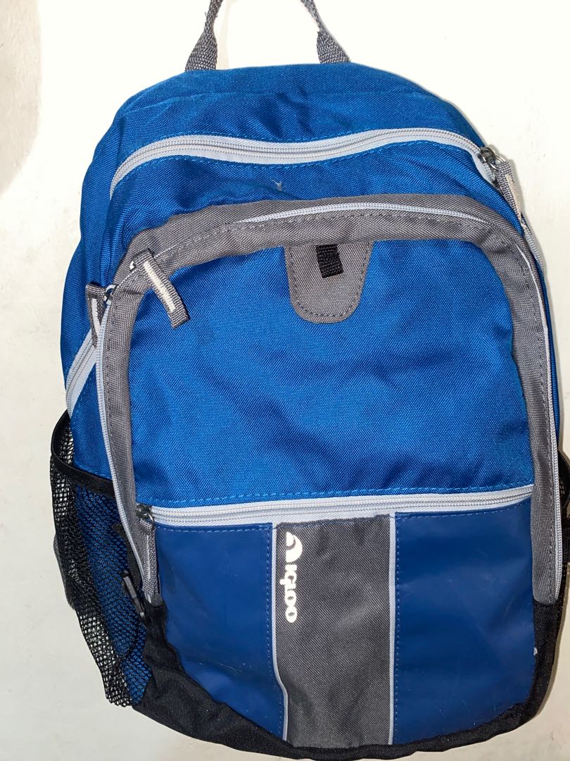 IGLOO Backpack w/ Lunch kit, Men's Fashion, Bags, Backpacks on Carousell
