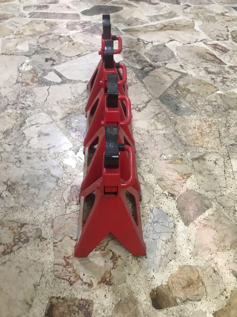 Jack stand (Category: Other Automotive Parts and Accessories) located in Del Monte. Submitted by dellowe (Listing ID 1151090926, Image 3). Description: Brandnew handyman jack stand 4x Pm if interested .