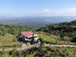 Lot with a majestic view of the Taal Lake in Tagaytay - best for a boutique resort or rest house