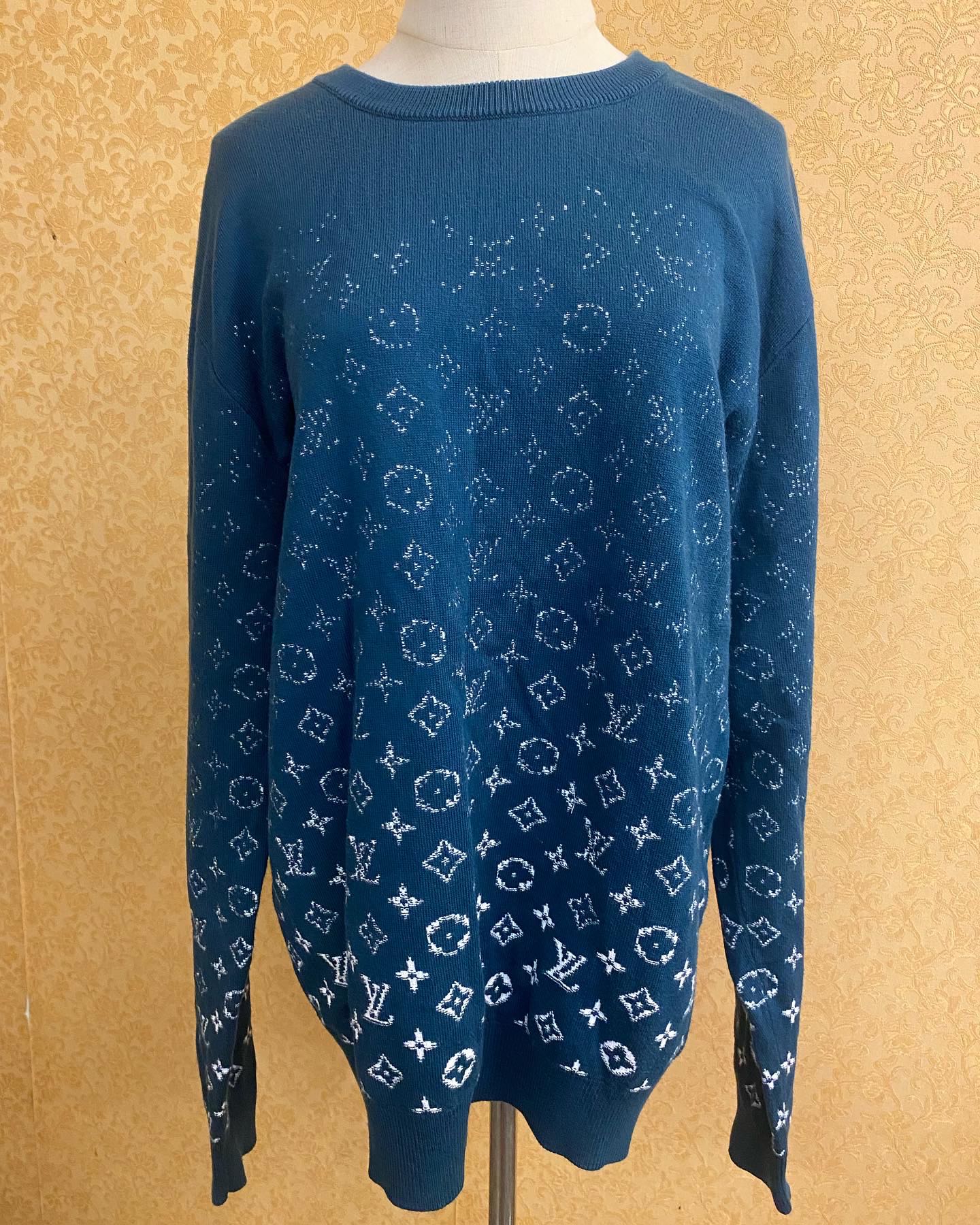 Louis vuitton monogram pullover clearance