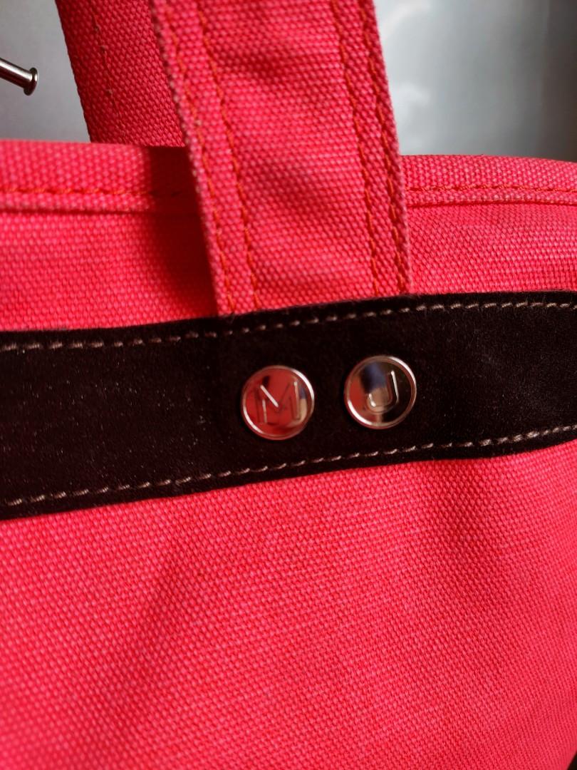 Marc Jacobs Tote bag in Neon Pink (Category: Luxury Bags & Wallets) located in Tuguegarao City. Submitted by roab_ (Listing ID 1151049104, Image 3). Description: Tote bags are versatile bags. It give you the option to go to class, or to go to the gym but also spontaneously stop by the farmer's market on your way home. Grab this really nice Neon Pink tote bag by Marc Jacobs! The dimensions are approximately 18.5" top length X 12" height X 5.5" wid