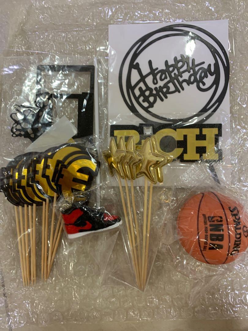 Nike Basketball 225-B611 Cake Topper