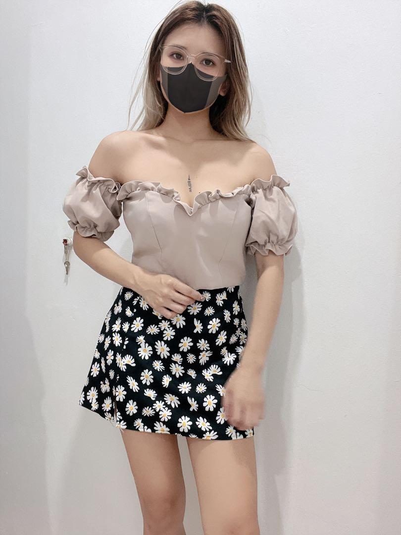 off_shoulder_puffy_top_free_si_1648195374_130183ee_progressive.jpg