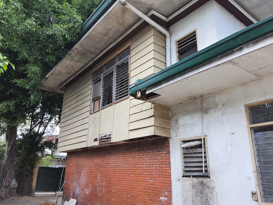 Old House and Lot in Congressional Village Quezon City for Sale