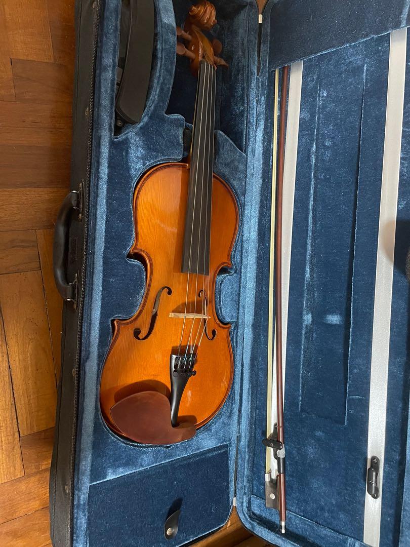Violin 4/4, Hobbies & Toys, Music & Media, Musical Instruments on 