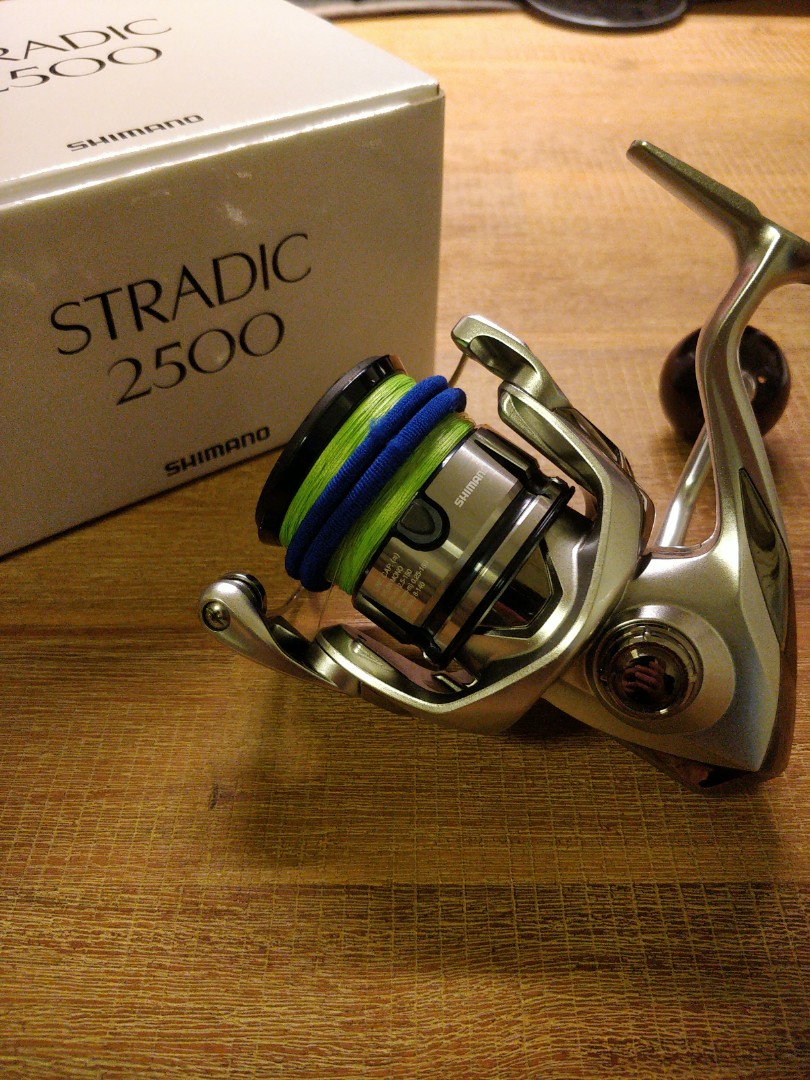 Shimano Stradic 2500 FL / Spinning reel, Sports Equipment, Fishing on  Carousell