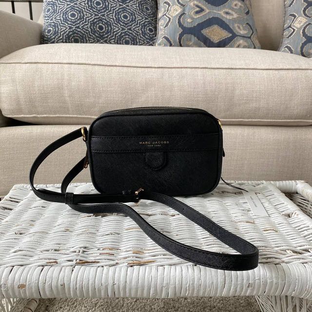 Ready Stock Marc Jacobs MJ pillow bag black, Women's Fashion, Bags &  Wallets, Purses & Pouches on Carousell