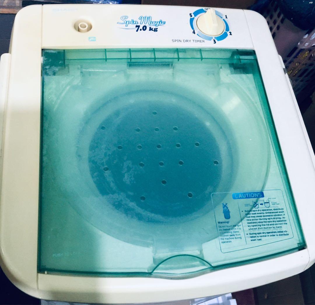 Spin dry washing machine, Furniture & Home Living, Cleaning & Homecare