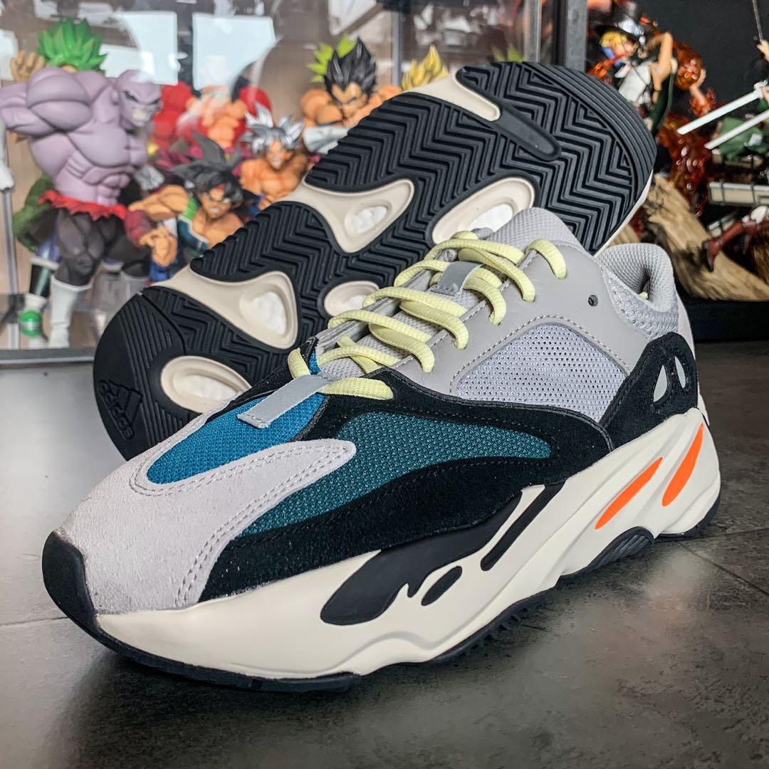 Prix retail best sale yeezy 700