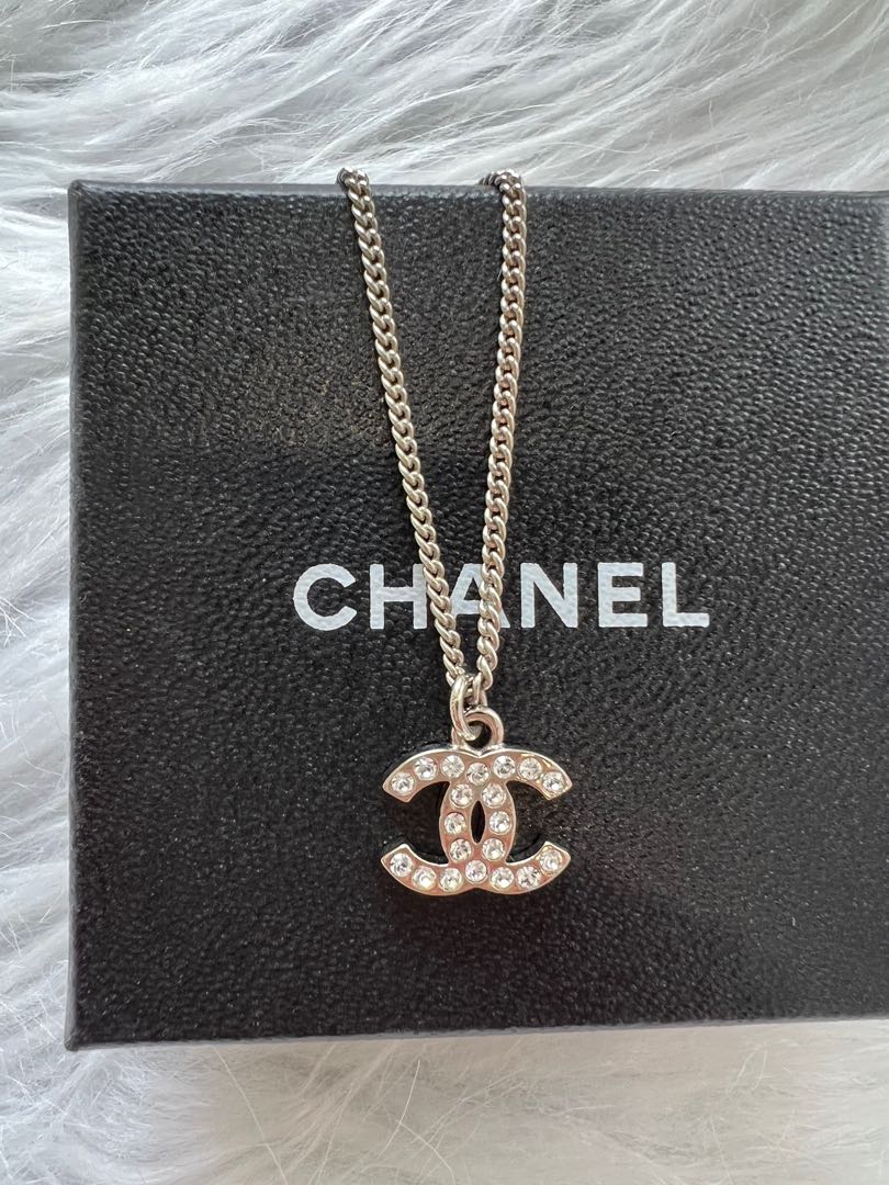 Authentic Classic Chanel Necklace, Women's Fashion, Jewelry & Organisers,  Earrings on Carousell