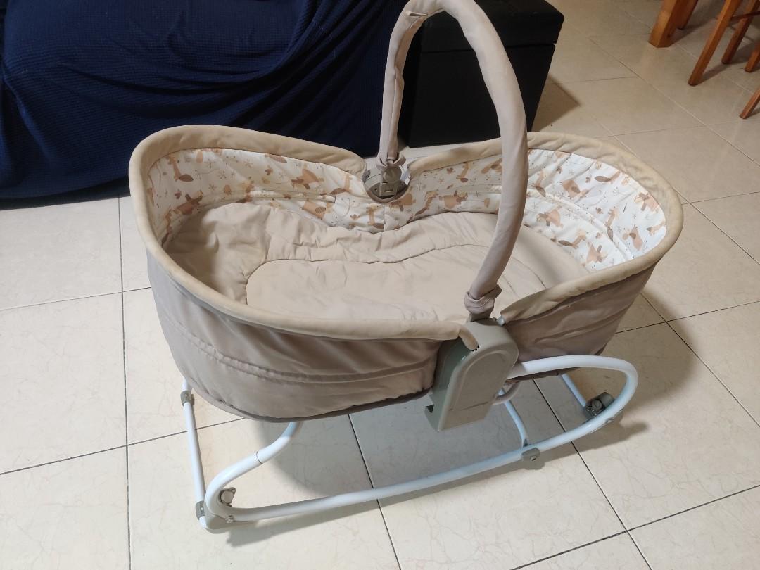 Baby hug opal 3 in 1 cozy rocker sleeper