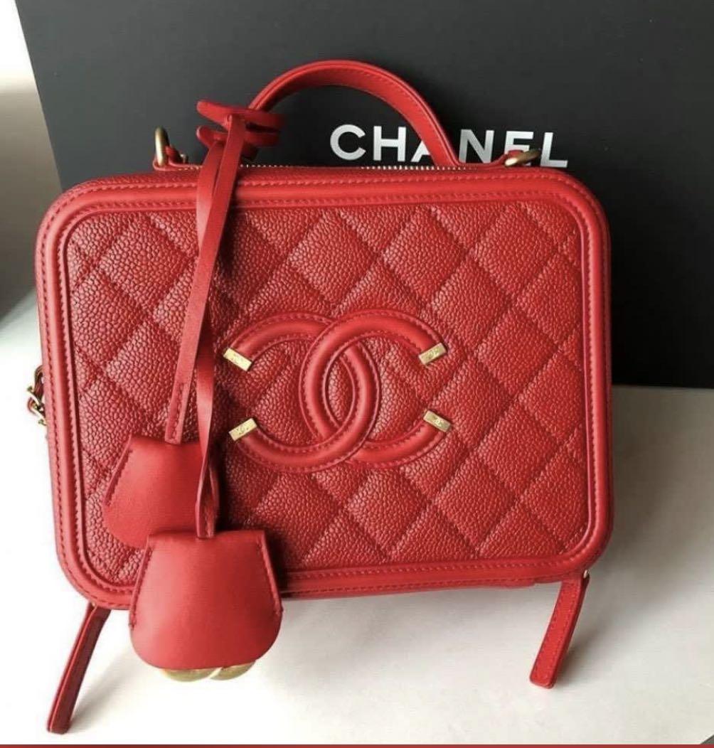Chanel vanity medium hotsell price