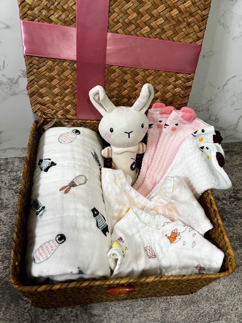 Customise baby hamper / best baby hamper/ full month gift, Babies
