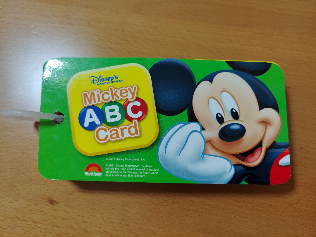 Disney's World of English Mickey ABC Cards, 興趣及遊戲, 書本& 文具