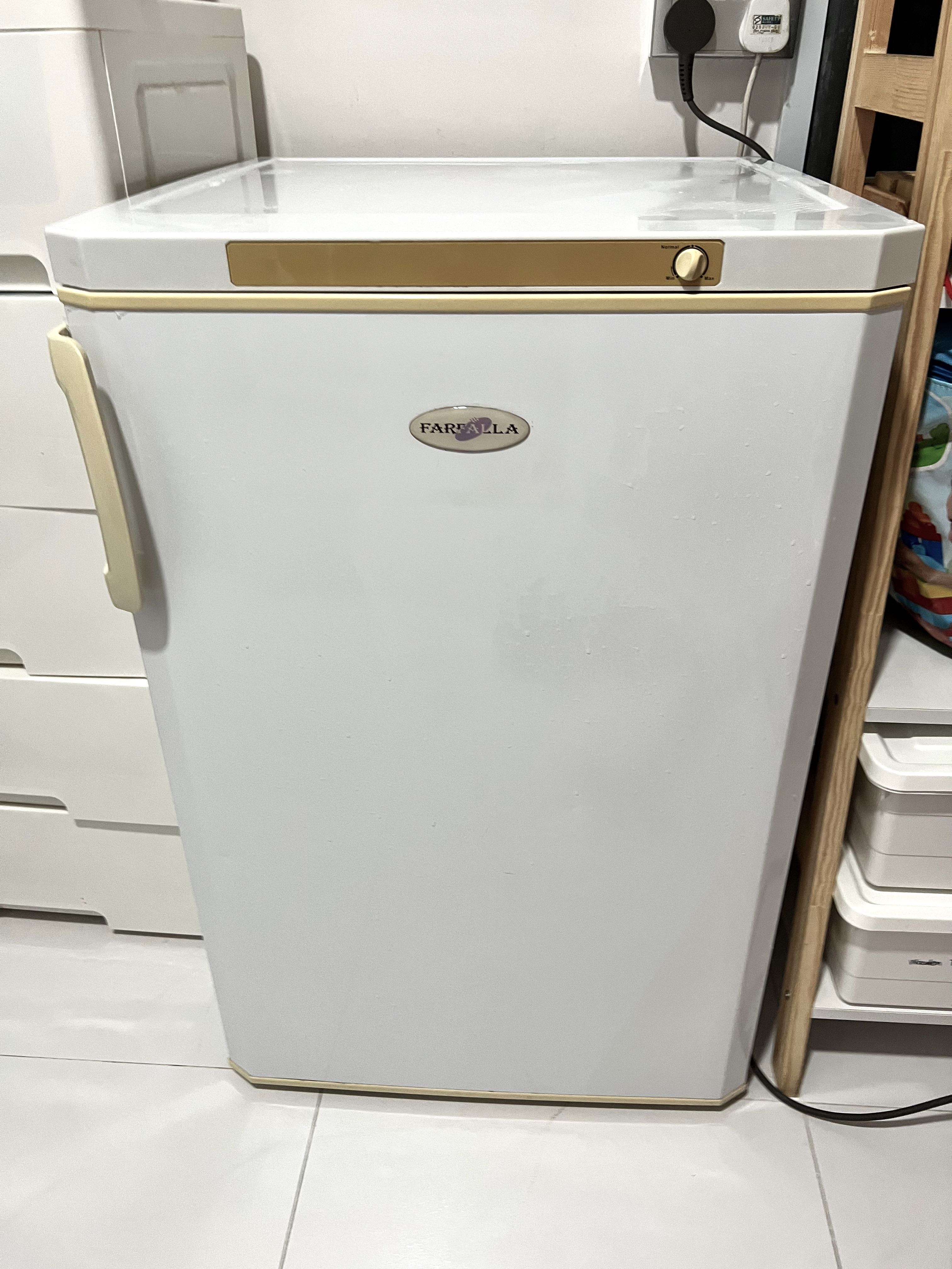 Farfalla 120L upright freezer breastmilk, TV & Home Appliances, Kitchen
