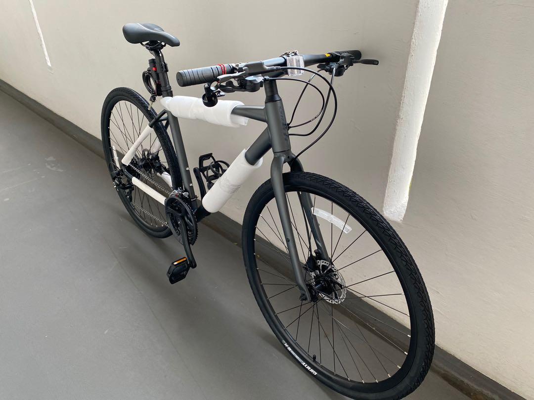Giant seek 1 hybrid bike on sale