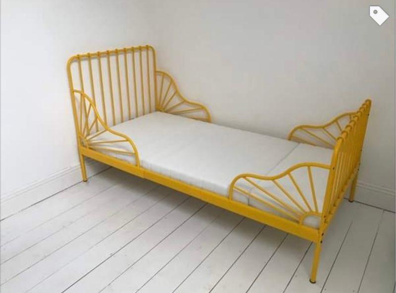 minnen bed frame with toddler mattress