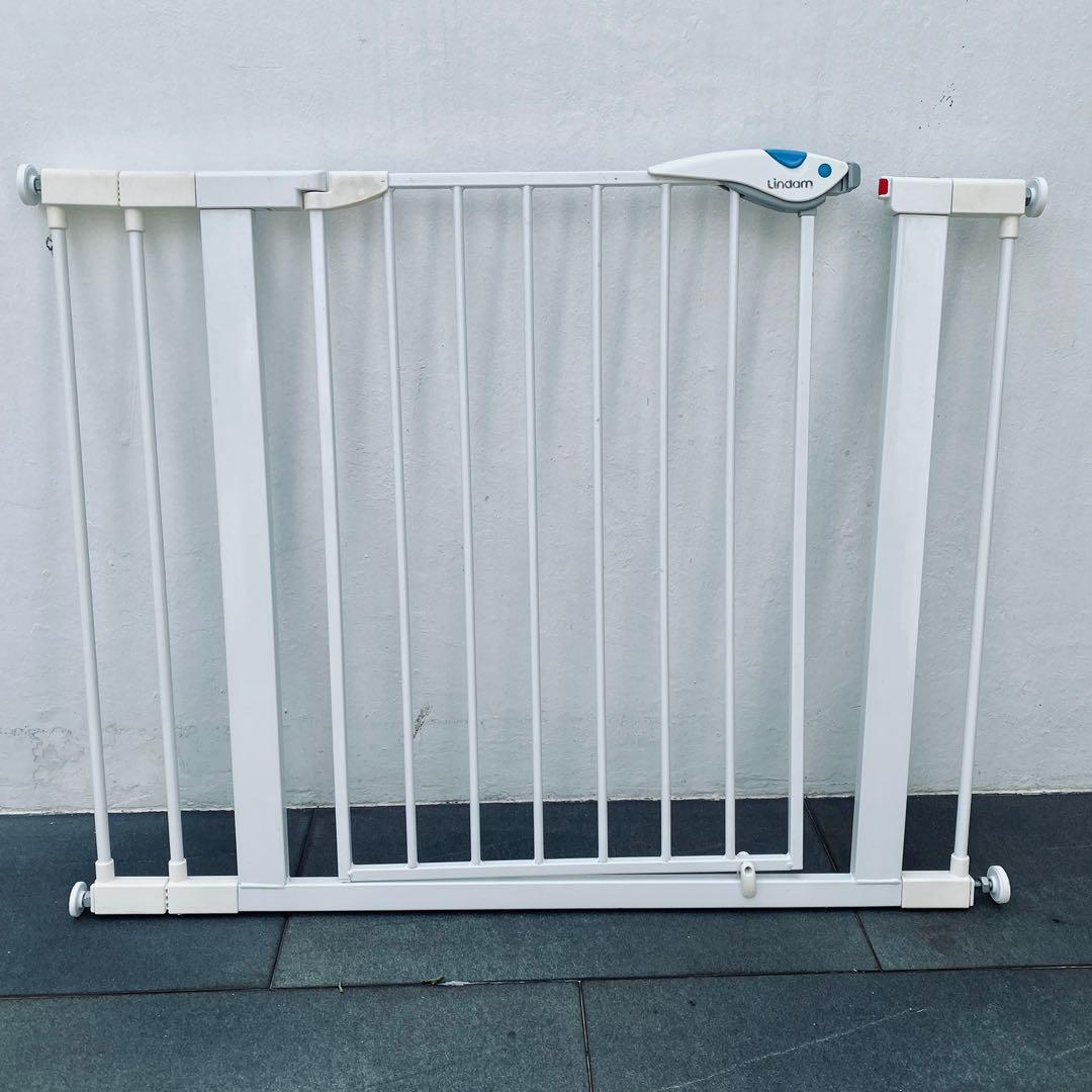Lindam Easy Fit Plus Deluxe Baby Gate
