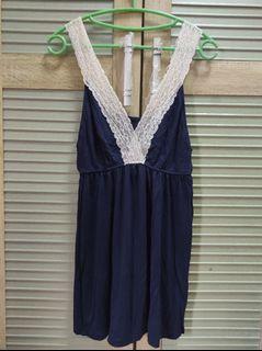 Lingerie warna navy