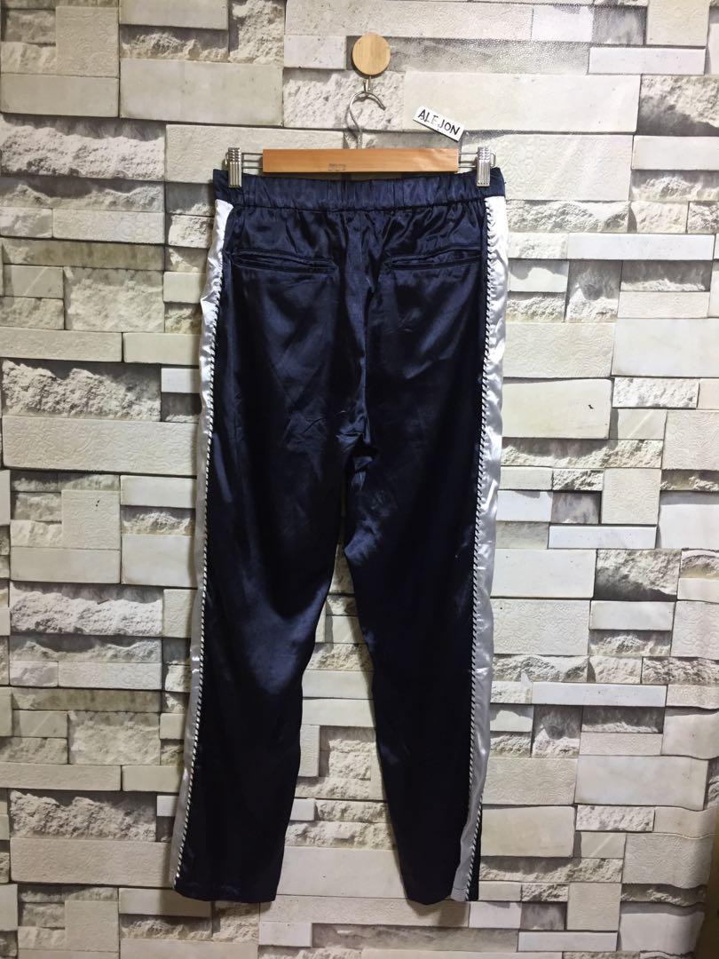 LOUIS VUITTON TRACK PANTS, Women's Fashion, Bottoms, Other Bottoms on  Carousell