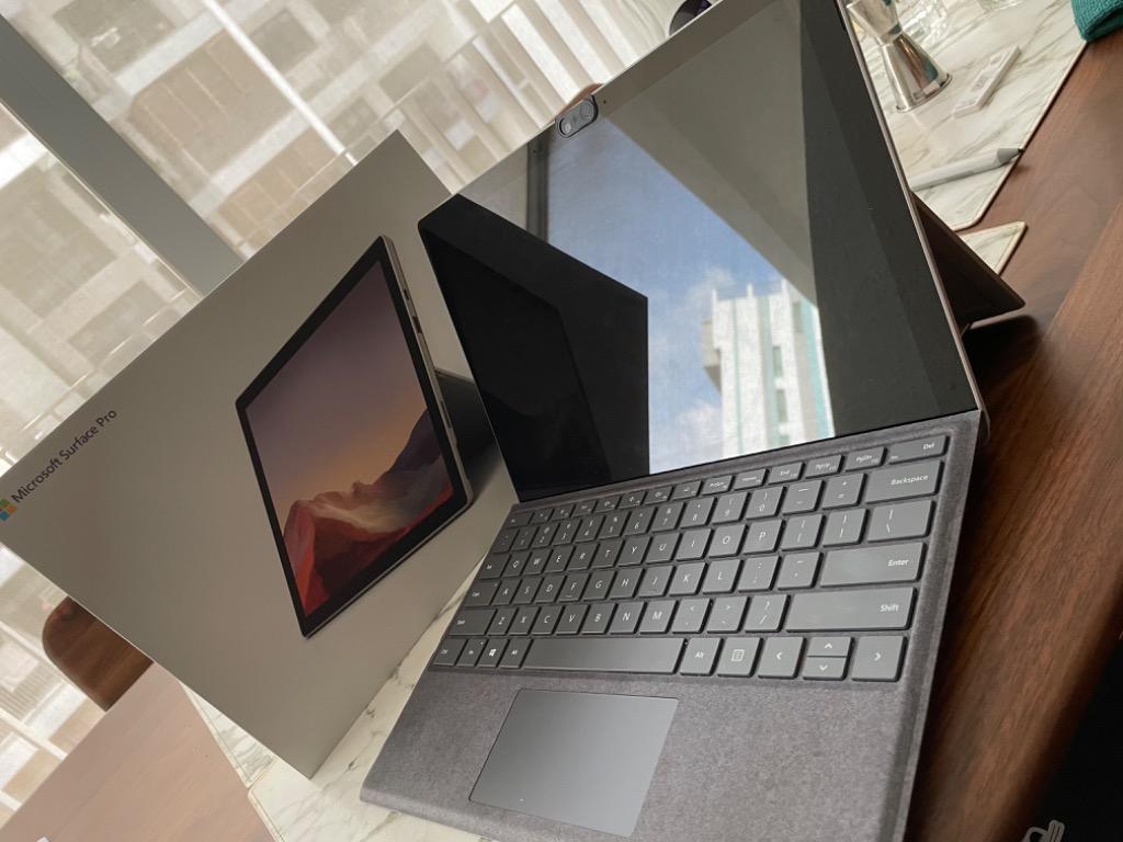 Microsoft Surface Pro 7 (Category: Laptops & Notebooks) located in Singapore. Submitted by francisy87 (Listing ID 1151215213, Image 3). Description: Surface Pro 7 - Platinum, Intel Core i5, 8GB, 128GB. I will give a Surface Pro Signature Type Cover and a Surface Pen - Platinum. Windows 11 operating system. I paid S$1500 for all the items but hardly use it as i already have a company issues computer. To be fair to the buyer, I am willing to reduce